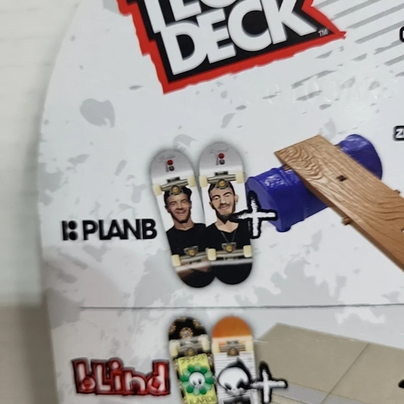 New In Box TECH DECK PLAN B SKATEBOARDS VERSUS SERIES Spin‎ Master - Picture 3 of 5